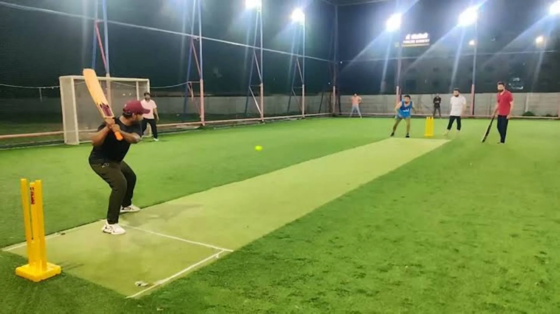 Indoor Box Cricket